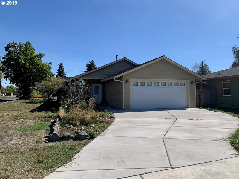 1006 SW 12TH ST, Redmond, OR 97756