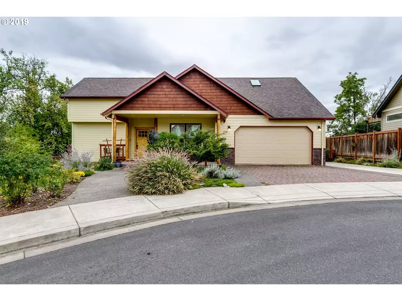 5733 PERIDOT WAY, Springfield, OR 97478