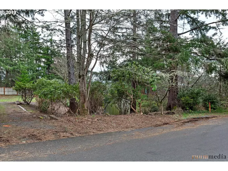 812 ELM ST, Manzanita, OR 97130