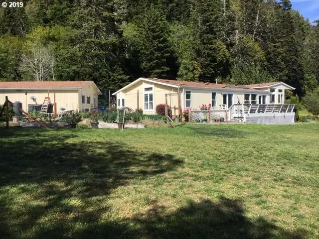 95760 EUCHRE CREEK RD, Gold Beach, OR 97444