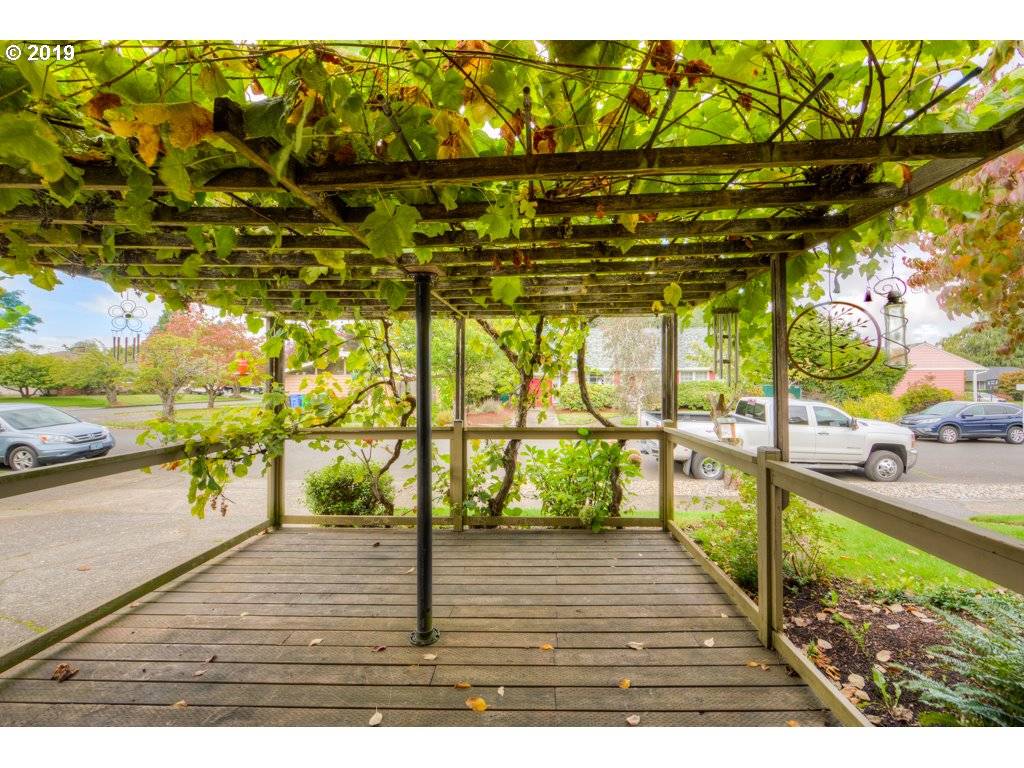 Portland, OR 97216,2030 SE 100TH AVE