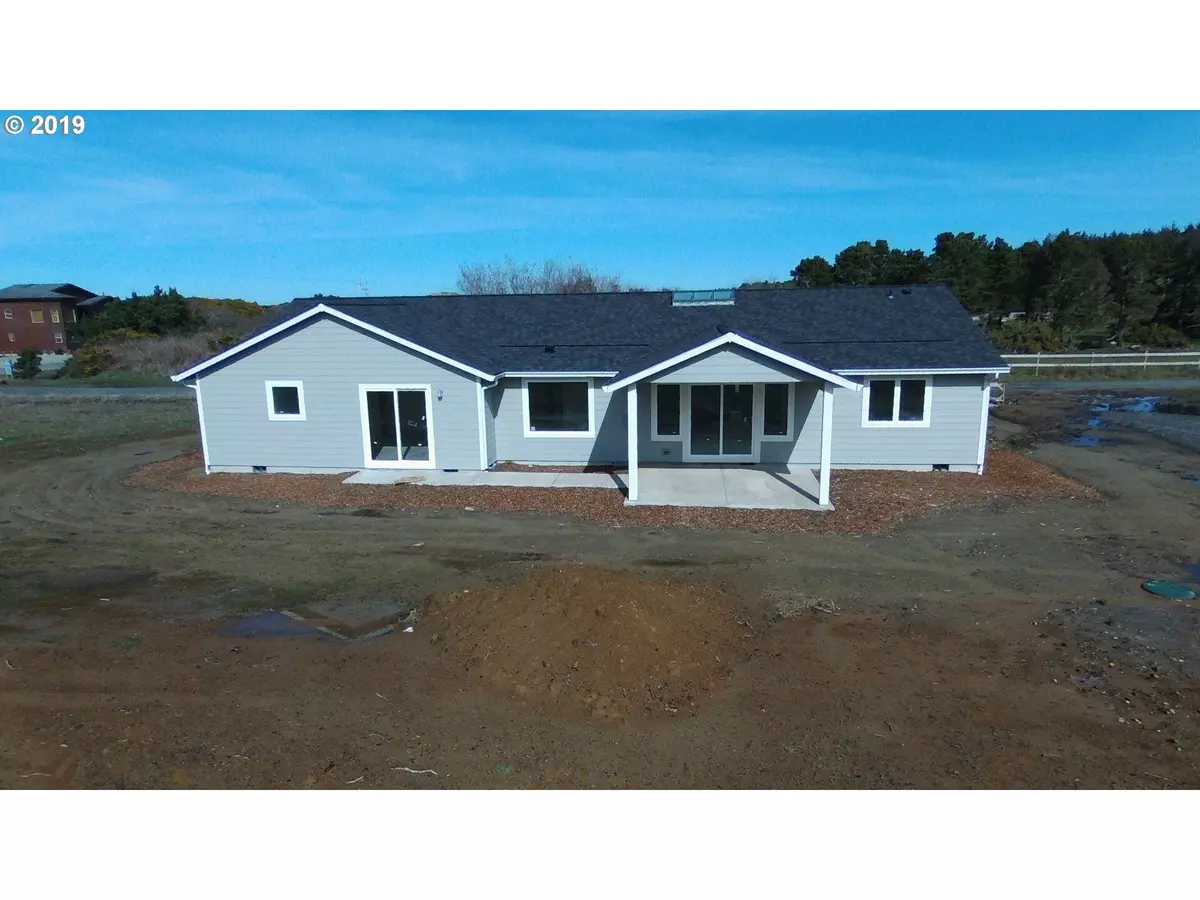 Bandon, OR 97411,87186 BEACH LN