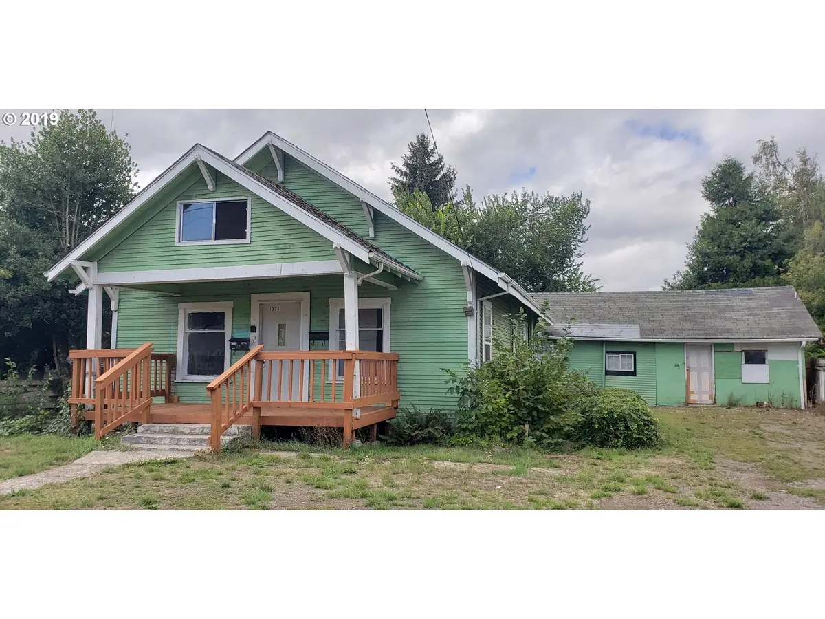 1331 S 6TH ST, Cottage Grove, OR 97424