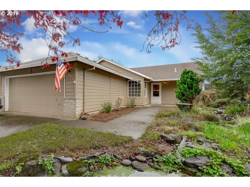 Molalla, OR 97038,1213 MEADOWLAWN PL