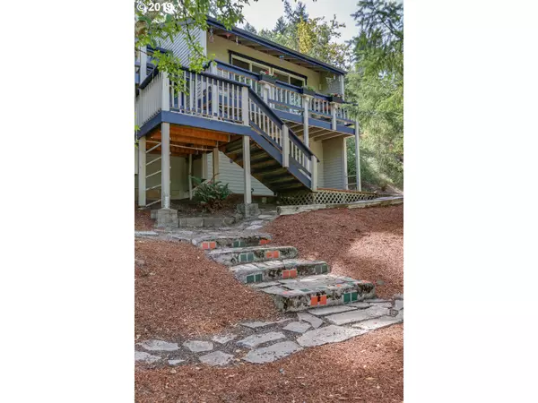 Eugene, OR 97405,602 STARTOUCH DR