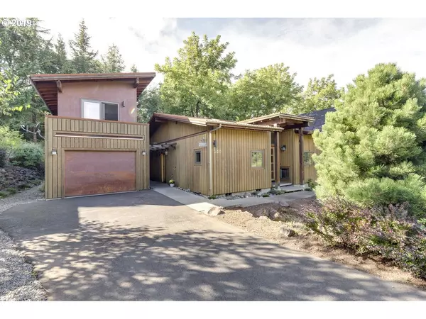 Hood River, OR 97031,914 NINA LN