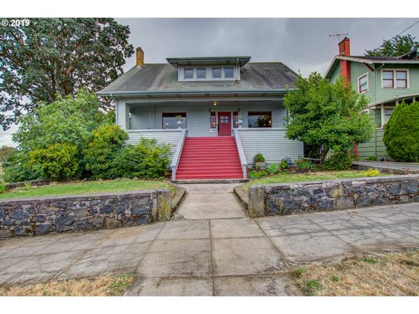 365 S 2ND ST, St Helens, OR 97051