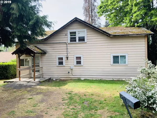 White Salmon, WA 98672,891 NE ESTES