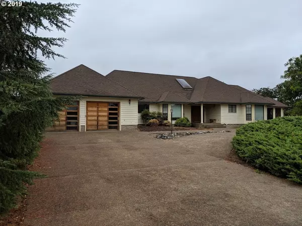 365 BIRDIE LN, Roseburg, OR 97471