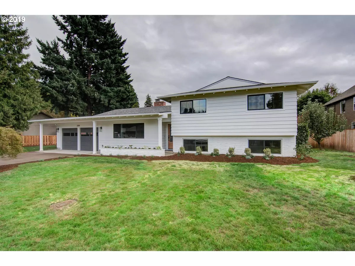 West Linn, OR 97068,2204 Michael DR