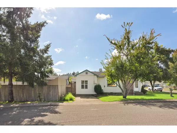 19 OSAGE ST, Sweet Home, OR 97386