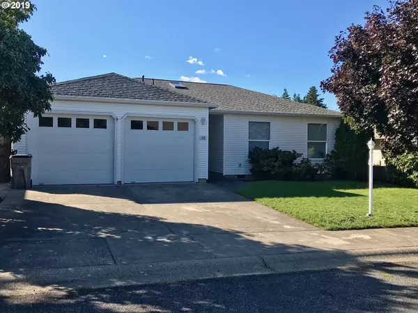 Hood River, OR 97031,764 PARK PLACE LOOP