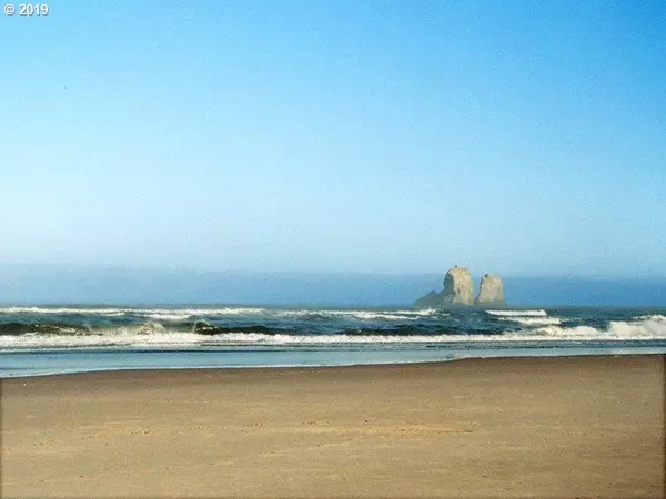 Rockaway Beach, OR 97136,7850 PINE BEACH LOOP