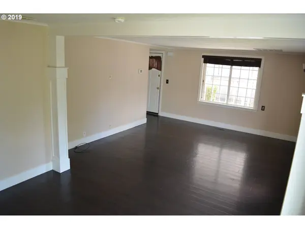 Eugene, OR 97404,1685 SKIPPER AVE