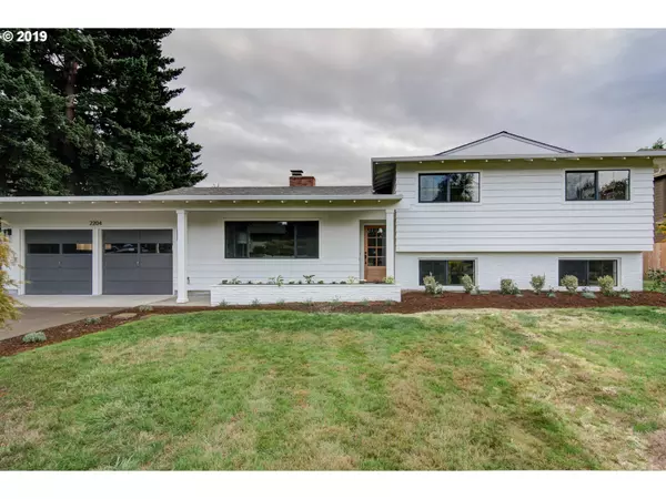 West Linn, OR 97068,2204 Michael DR