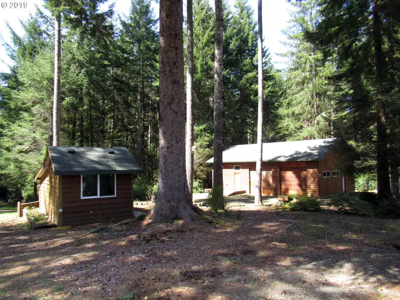 5708 CANARY RD, Florence, OR 97439