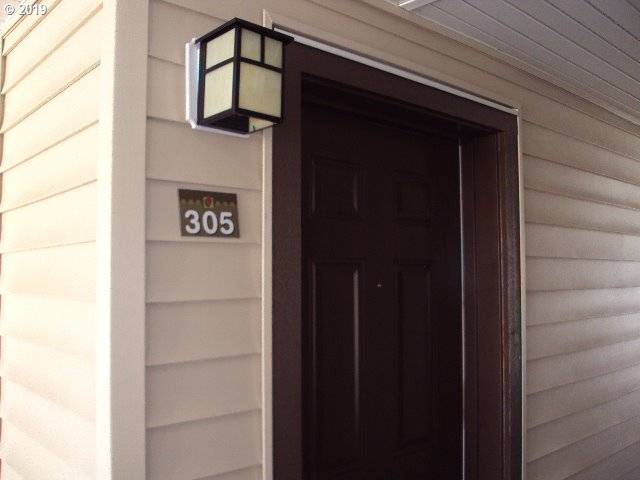 Hillsboro, OR 97006,10740 NW HOLLY ST #305