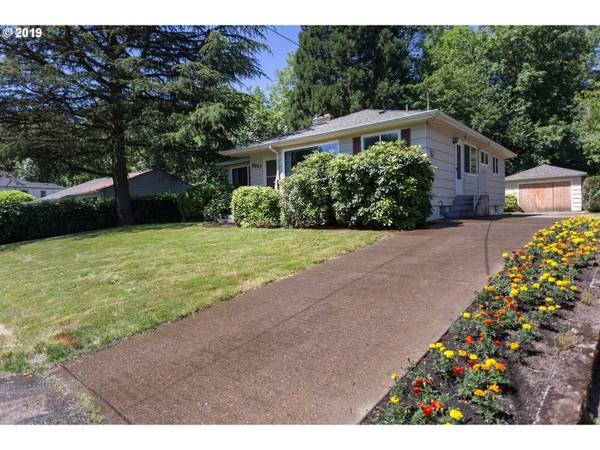 8927 SW 36TH AVE, Portland, OR 97219