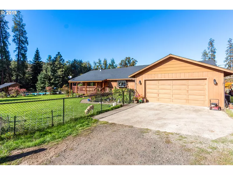 225 RICE CREEK RD, Winston, OR 97496