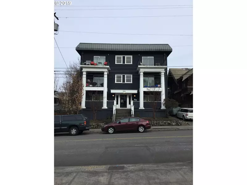 1214 NW 25TH AVE, Portland, OR 97210