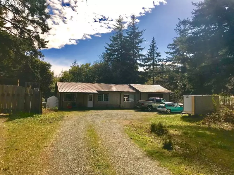 165 TWENTY THIRD ST, Port Orford, OR 97465