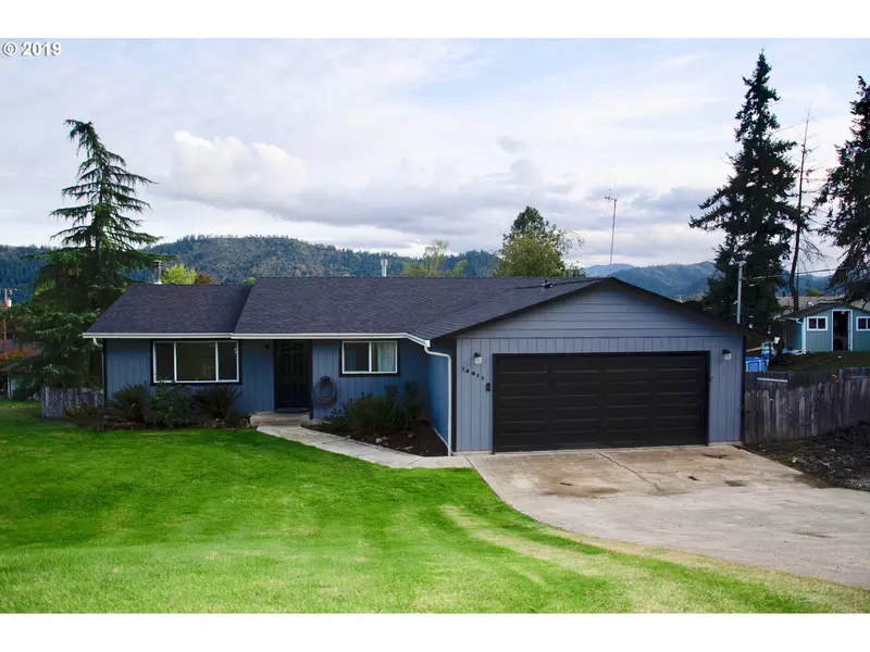 14011 LOOKINGGLASS RD, Winston, OR 97496