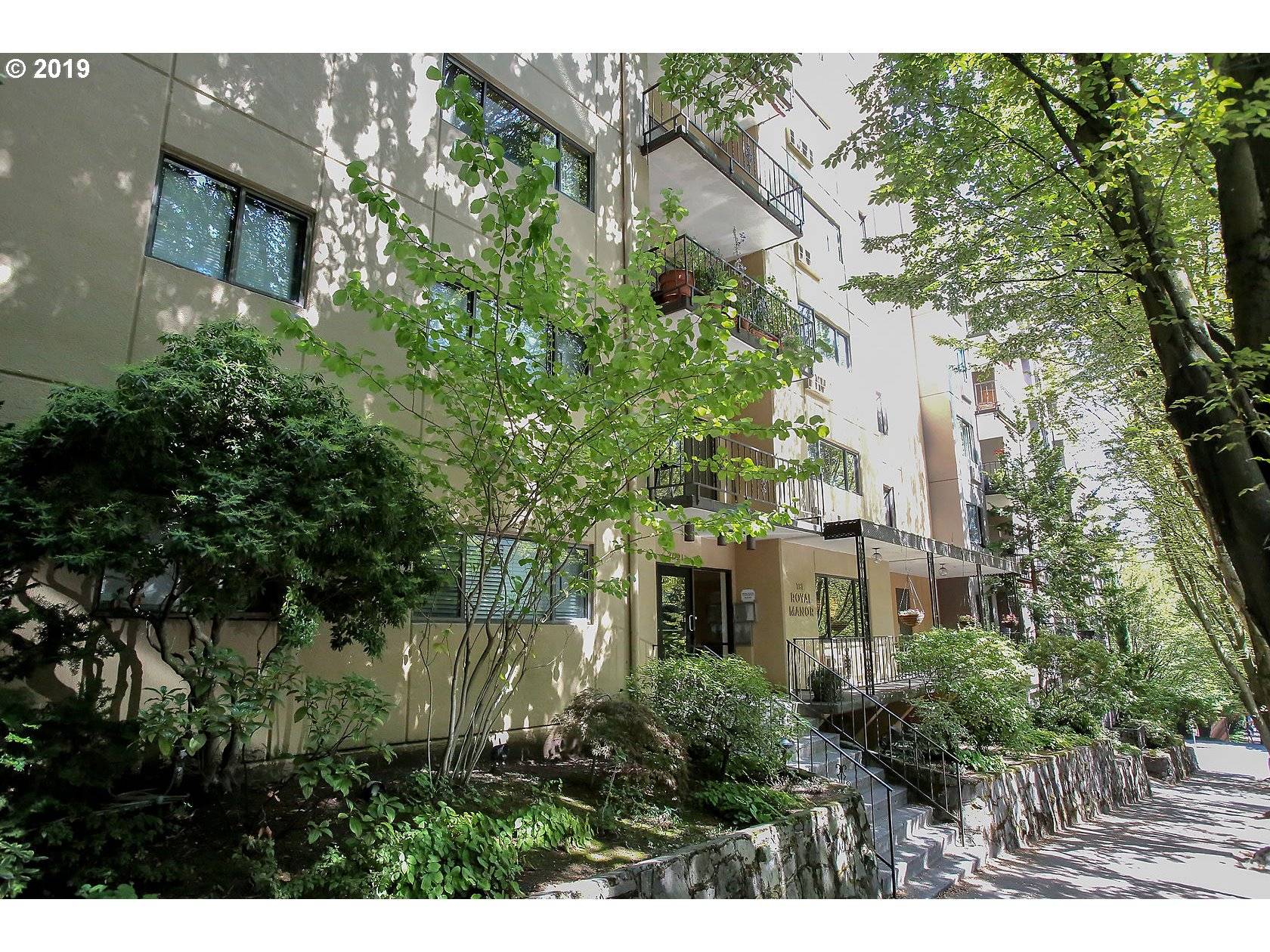 2021 SW MAIN ST #33, Portland, OR 97205