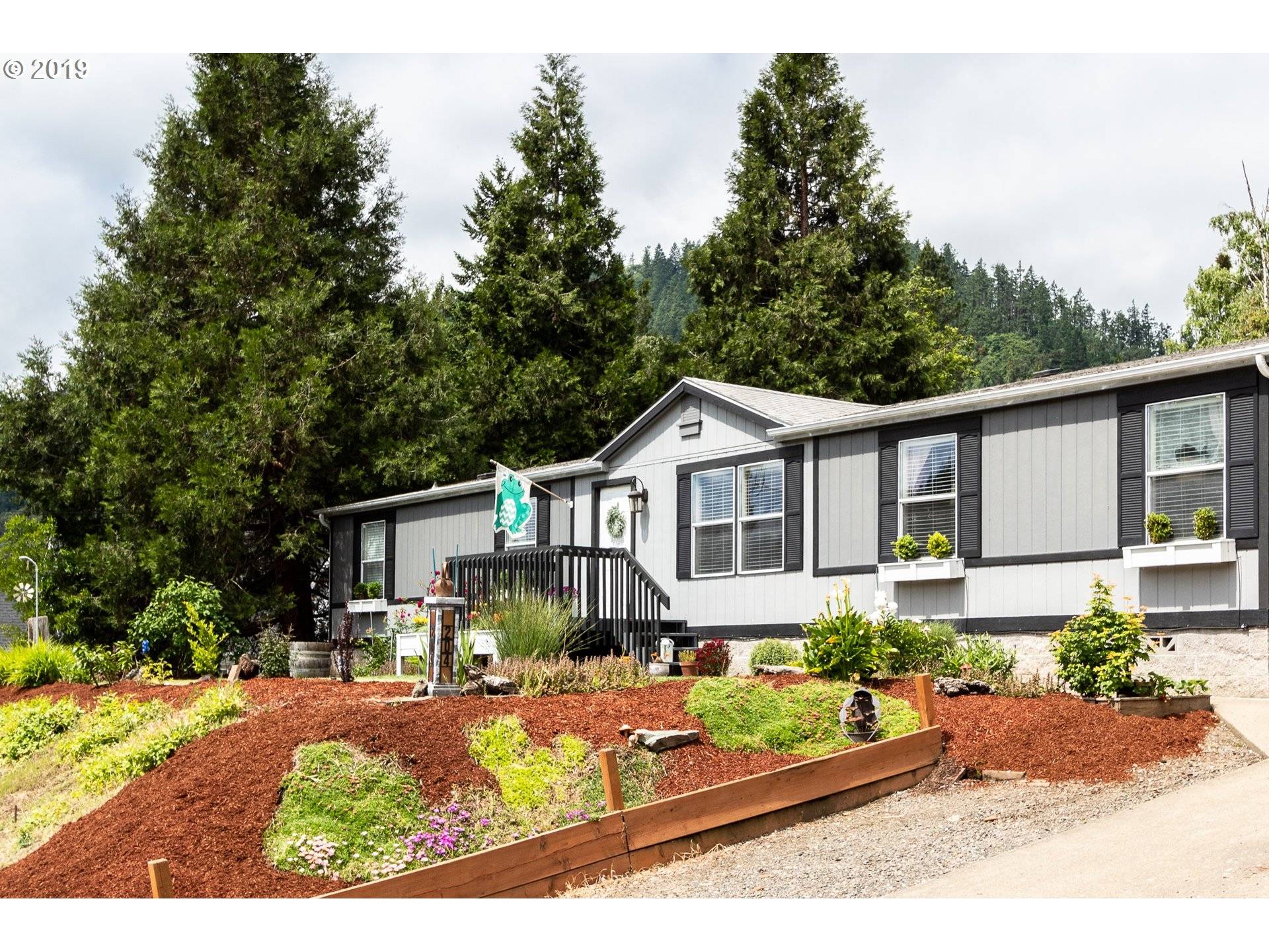 204 SW FOURTH AVE, Myrtle Creek, OR 97457