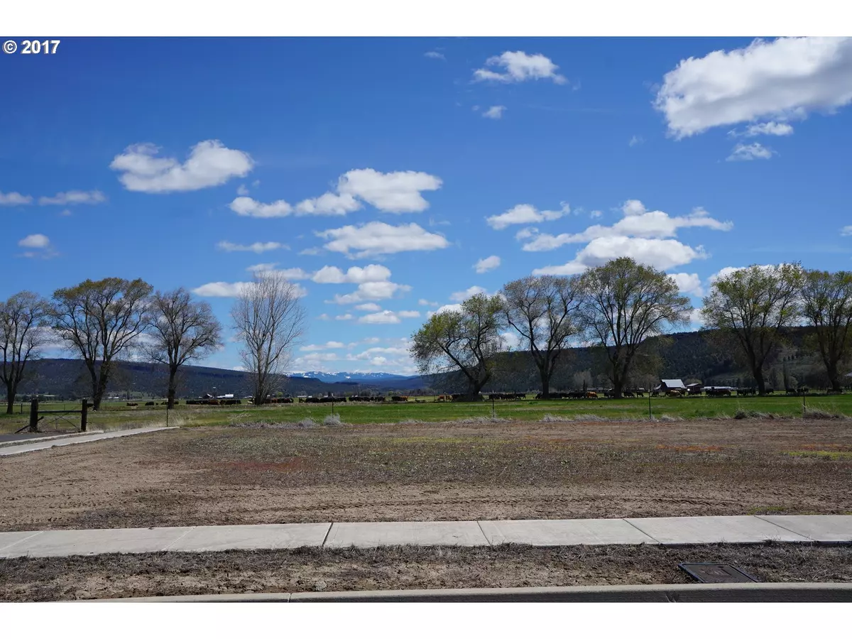 Prineville, OR 97754,401 SE SUMNER DR