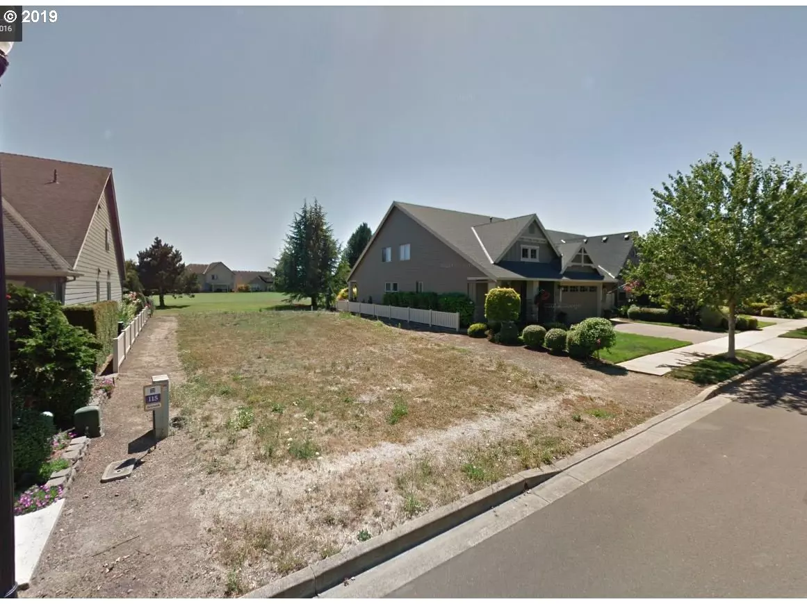 Woodburn, OR 97071,494 TROON AVE