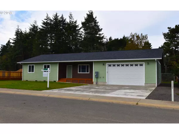 63790 FOGHORN DR, Coos Bay, OR 97420