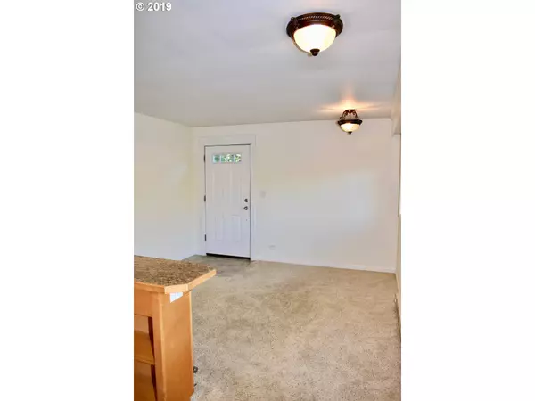 Eugene, OR 97402,2159 W 15TH CT #2159