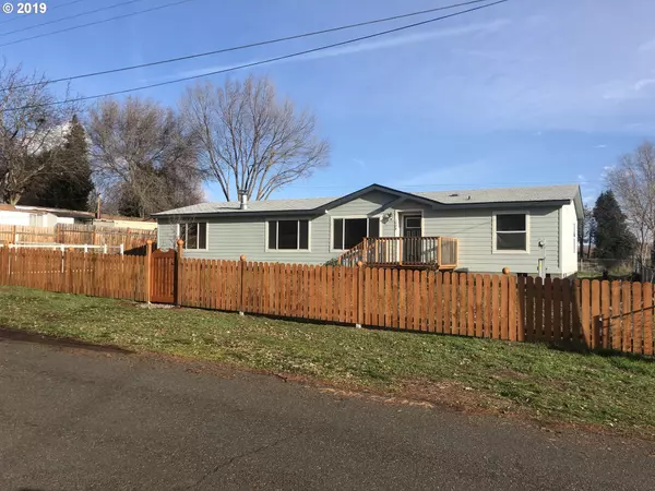 1008 Elm DR, Dallesport, WA 98617