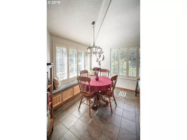 Longview, WA 98632,60 LOVE CT