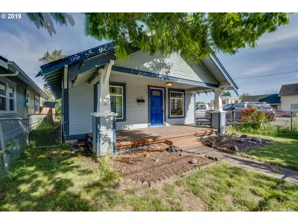 612 S 4TH AVE, Kelso, WA 98626