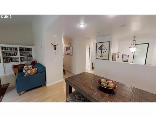 Eugene, OR 97405,137 TREEHILL LOOP