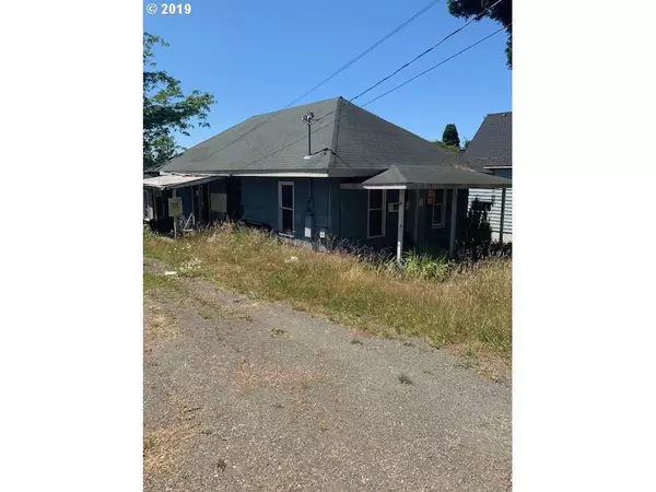 527 10TH AVE, Coos Bay, OR 97420