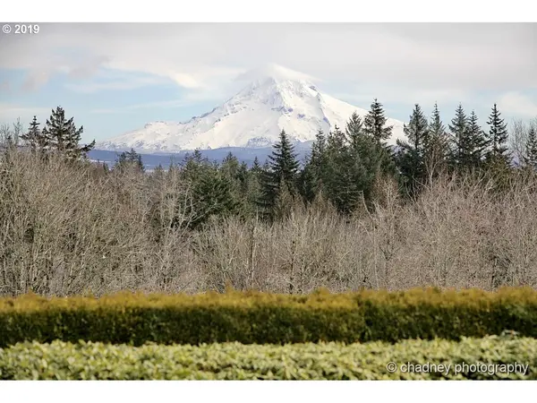 650 SE ARROW CREEK LN, Gresham, OR 97080