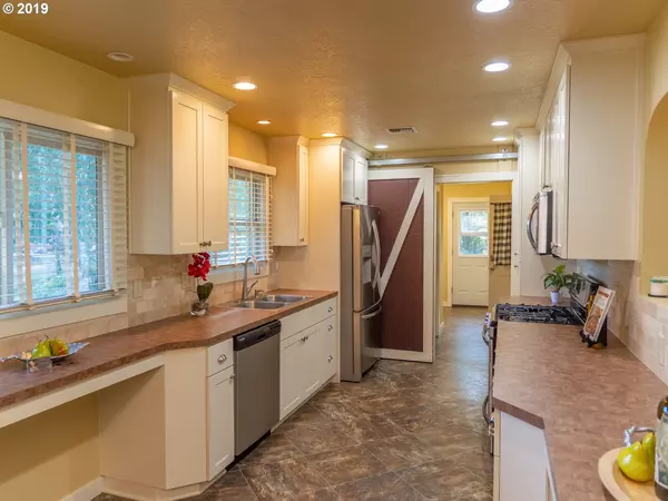 Scio, OR 97374,38804 NW Cherry ST