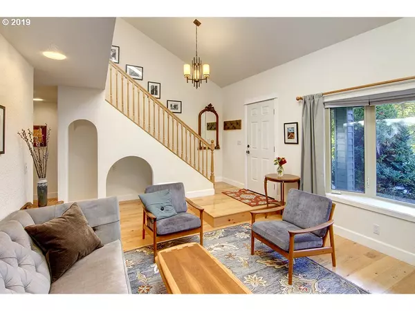 Eugene, OR 97401,393 SUNSHINE ACRES DR