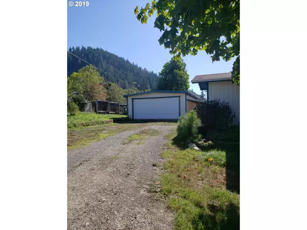 Myrtle Creek, OR 97457,370 GAEL LN