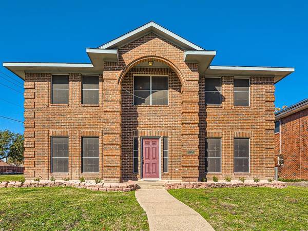 8701 Barton Creek Drive, Rowlett, TX 75089