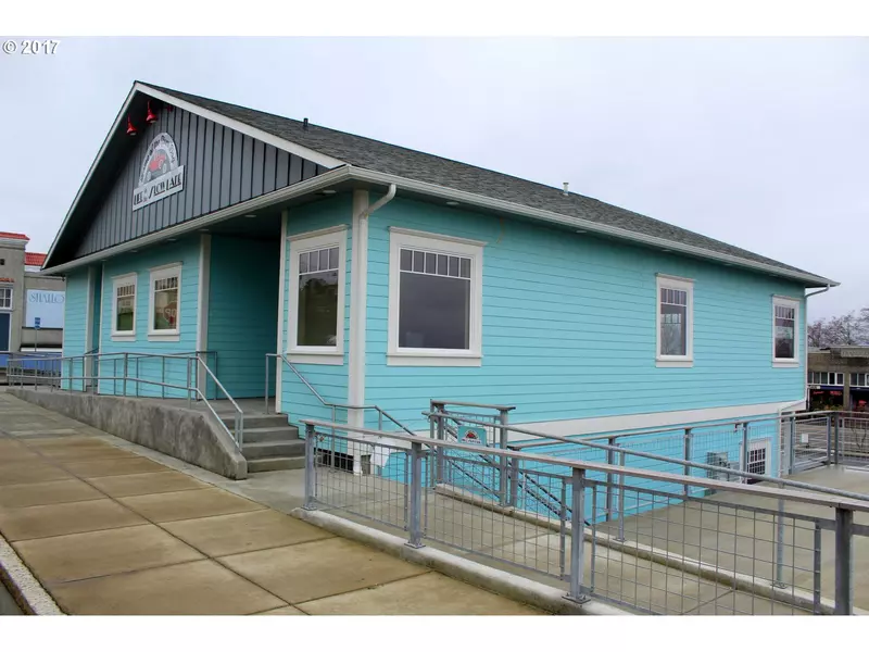 1619 Marine DR, Astoria, OR 97103