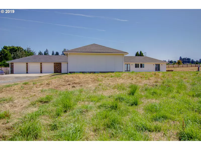 4218 GRANNIE GULCH LN NE, Silverton, OR 97381