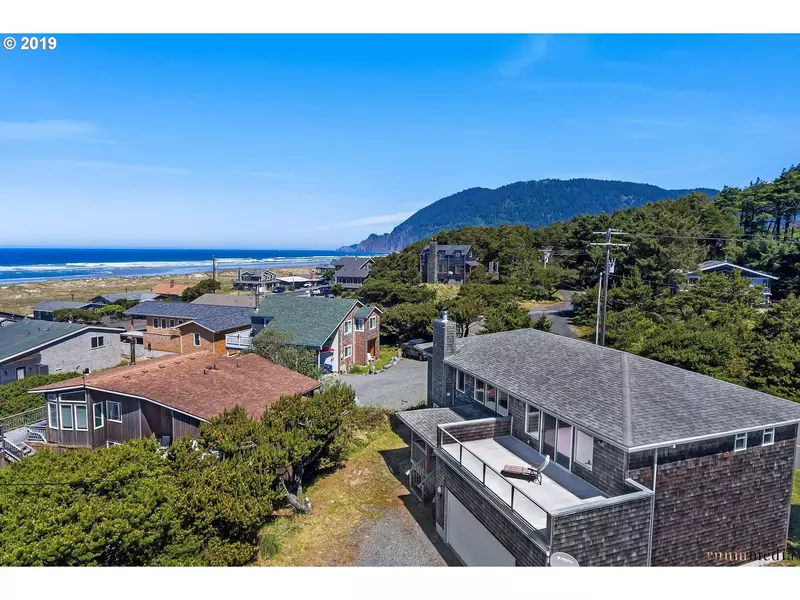 1034 BEACH CIR, Manzanita, OR 97130