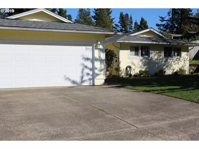 1344 SCOTT LN, North Bend, OR 97459