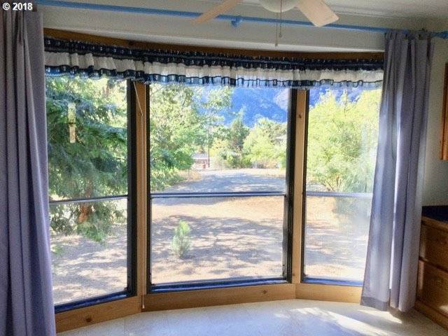 Myrtle Creek, OR 97457,110 DESTINY LN