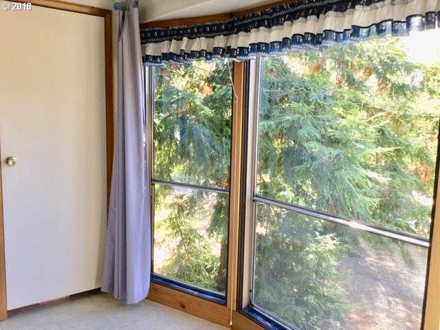Myrtle Creek, OR 97457,110 DESTINY LN
