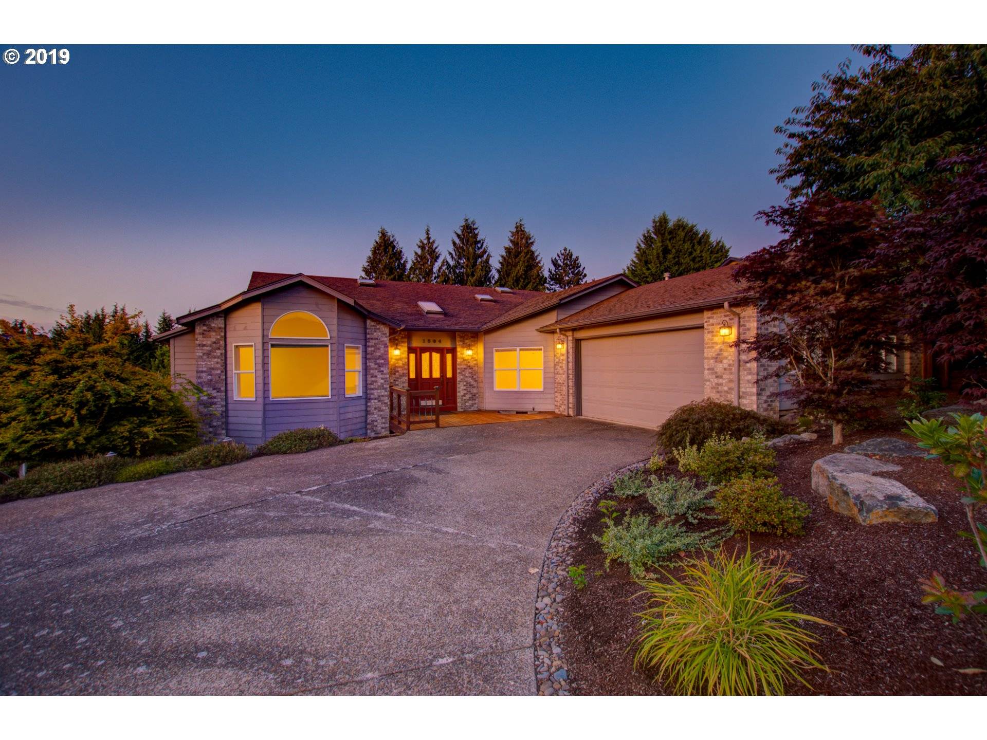 1804 SUNBURST TER NW, Salem, OR 97304