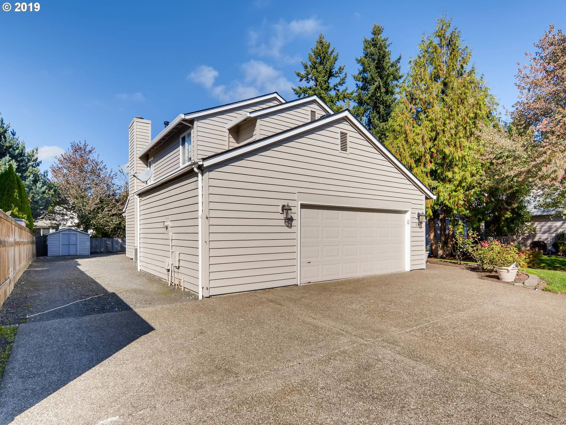 Aloha, OR 97006,216 SW SUTHERLAND WAY